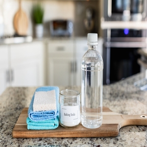 How to Make an Effective Vinegar Cleaning Solution for Your Home